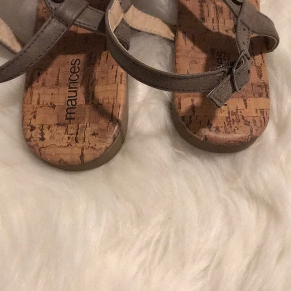 Maurices sandals - Picture 3 of 7